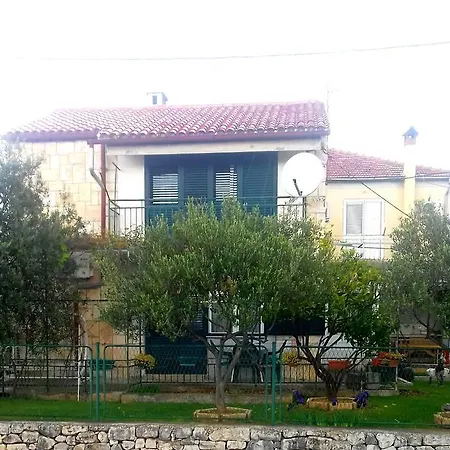 Villa Ella